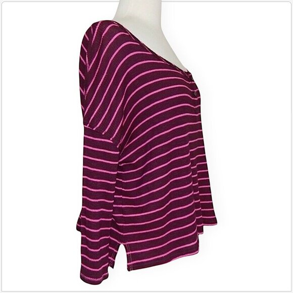 We The Free People Top Plumberry Shocking Pink Striped Cropped Henley NEW NWT M - Picture 3 of 5